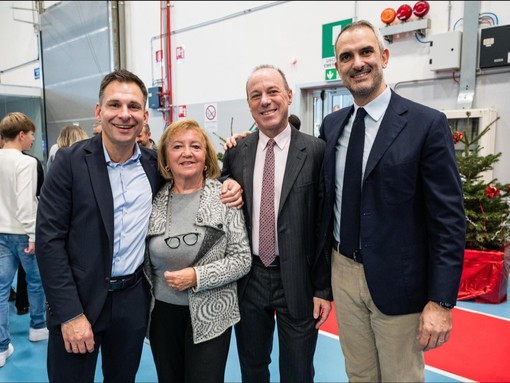 Gattinara, visita natalizia della famiglia Lavazza allo stabilimento: un legame che si rinnova con la comunità Gattinara, visita natalizia della famiglia Lavazza allo stabilimento: un legame che si rinnova con la comunità