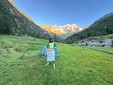 Luca Terenziani ad Alagna: il camminatore che attraversa l’Italia a piedi lungo il Sentiero Italia FOTO e VIDEO