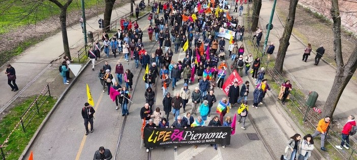 1.117 nomi letti in corteo: Torino ricorda le vittime innocenti delle mafie