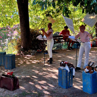 Il teatro diventa magia, a Valdilana i Musicanti di Brema in scena al Parco Reda (foto dalla pagina Facebook di Comune di Valdilana)