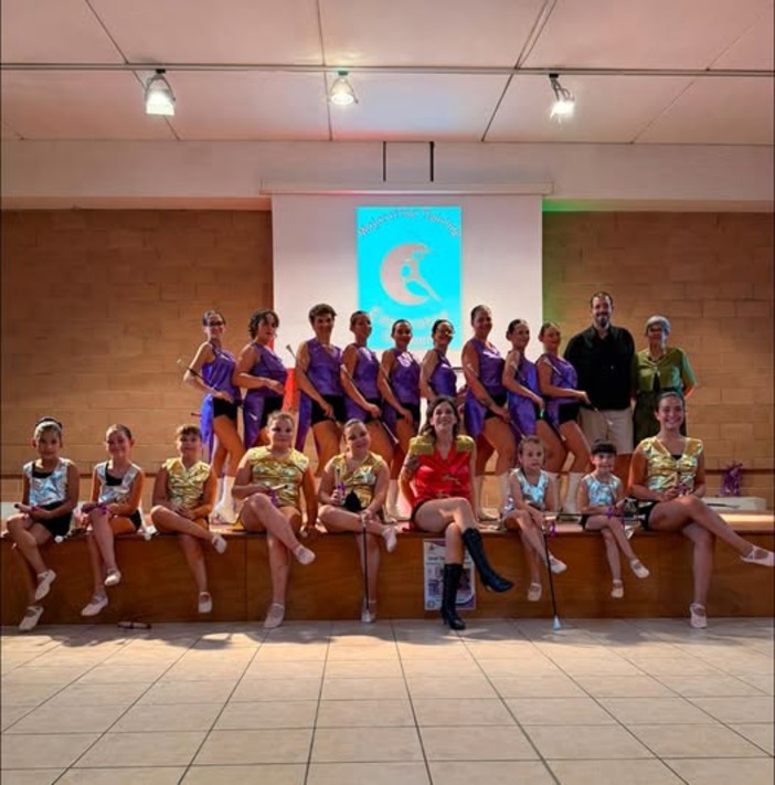 Valduggia, il Vald-Twirling celebra i 35 anni delle Majorettes Esperance Valduggia, il Vald-Twirling celebra i 35 anni delle Majorettes Esperance