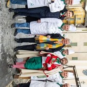 Varallo, Paniccia in piazza San Carlo con Marcantonio Carlavé e gli ex Marcantoni Varallo, Paniccia in piazza San Carlo con Marcantonio Carlavé e gli ex Marcantoni