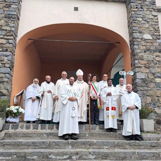Valdilana in festa per il patrono San Bernardo, presente anche il vescovo Farinella (foto dalla pagina Facebook di comune di Valdilana)