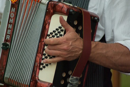Varallo: Folkermesse, fisarmoniche e tradizioni arrivano in città