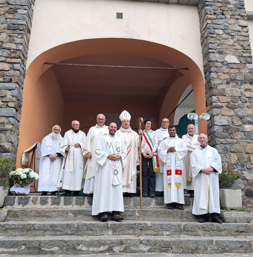 Valdilana in festa per il patrono San Bernardo, presente anche il vescovo Farinella (foto dalla pagina Facebook di comune di Valdilana)