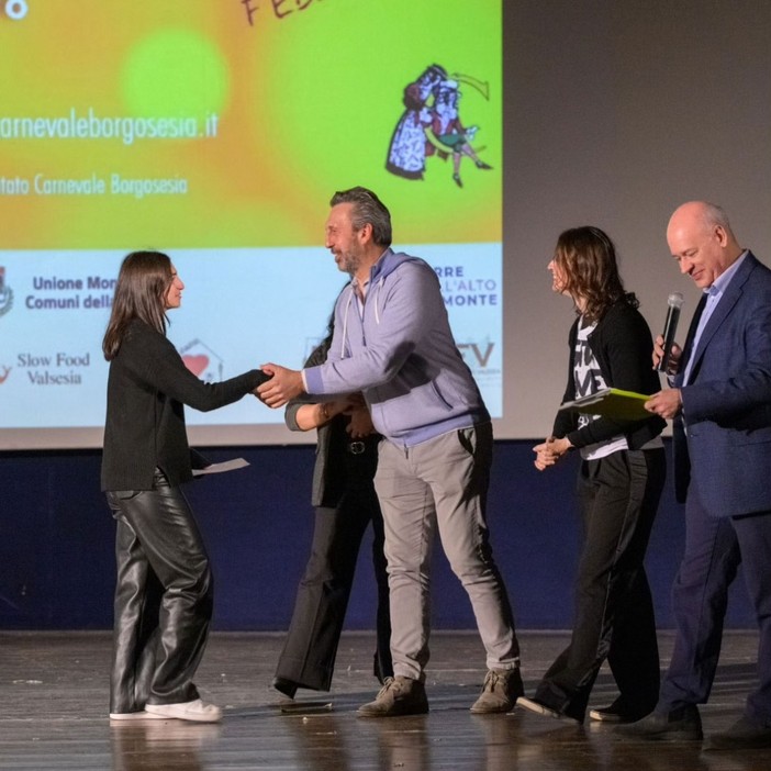 Borgosesia, presentati al Cinema Lux i manifesti vincitori del concorso per il Carnevale