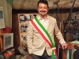 L’allarme Crans-Montana arriva in Valsesia: Scopa vieta fuochi e pirotecnica nei locali