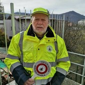 La storia del Nonno Vigile, sposta il bimbo dalla strada evitando che un'auto lo investa: è successo nella vicina Valsesia La storia del Nonno Vigile, sposta il bimbo dalla strada evitando che un'auto lo investa: è successo nella vicina Valsesia