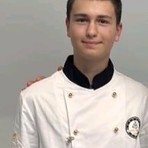 Studente dell'Alberghiero "Pastore" supera la Maturità con un anno di anticipo: 100 e lode per Nicolas Palestro Studente dell'Alberghiero "Pastore" supera la Maturità con un anno di anticipo: 100 e lode per Nicolas Palestro