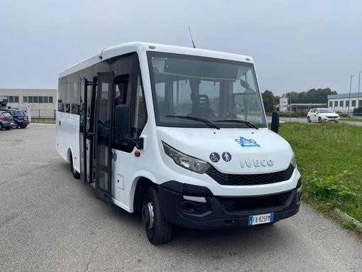 Borgosesia potenzia il trasporto pubblico: nuovo mezzo più capiente e accessibile anche ai disabili
