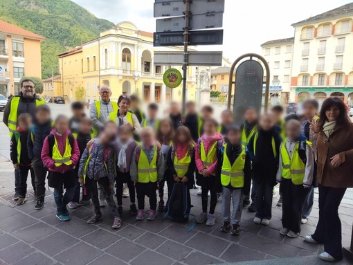 Varallo, il Piedibus cresce e cerca nuovi volontari Varallo, il Piedibus cresce e cerca nuovi volontari