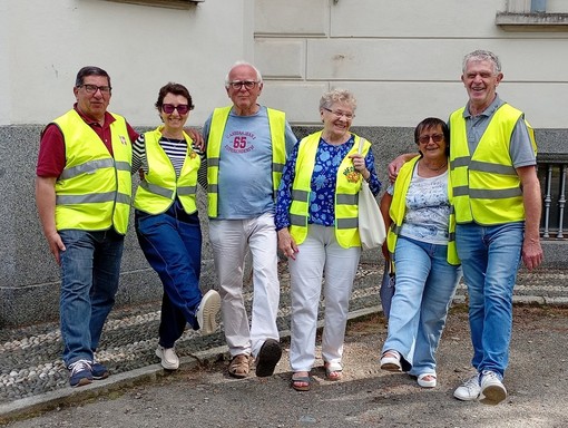 Varallo, festa nel parco del Municipio per la chiusura del Piedibus Varallo, festa nel parco del Municipio per la chiusura del Piedibus