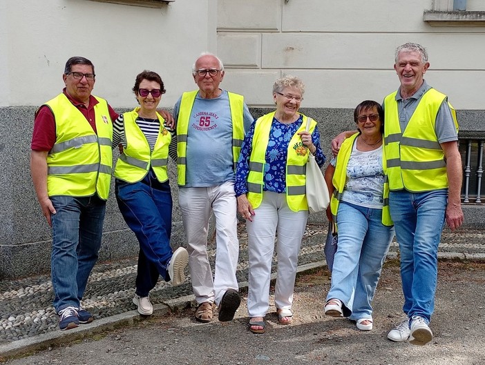 Varallo, festa nel parco del Municipio per la chiusura del Piedibus Varallo, festa nel parco del Municipio per la chiusura del Piedibus