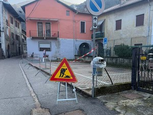 Quarona, nuovi cordoli al parcheggio di via Zuccone: area di nuovo disponibile da sabato Quarona, nuovi cordoli al parcheggio di via Zuccone: area di nuovo disponibile da sabato