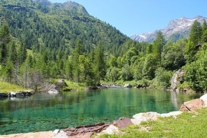 Accordo tra Parchi Valsesiani e FAI Valsesia per valorizzare il patrimonio naturale e culturale Accordo tra Parchi Valsesiani e FAI Valsesia per valorizzare il patrimonio naturale e culturale