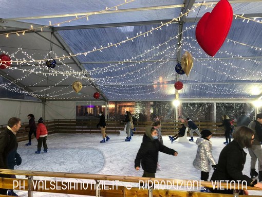 Si pattina a Borgosesia - Foto e video Laudicina per valsesianotizie.it