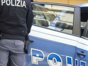 Scoperta un'autofficina abusiva in un magazzino dismesso