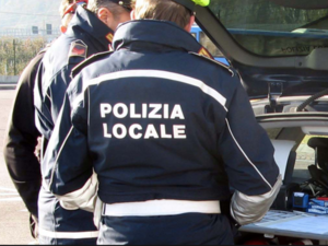 Gattinara, controlli sulle strade: 321 violazioni per sosta irregolare e 81 veicoli senza revisione