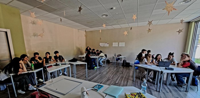 Gli studenti del Liceo Ferrari portano la Valsesia su Wikipedia Gli studenti del Liceo Ferrari portano la Valsesia su Wikipedia