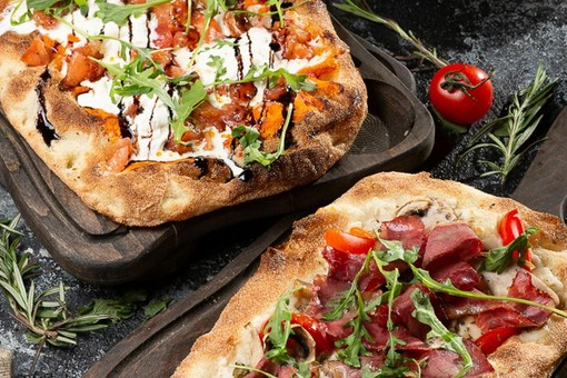 Pinsa precotta: come farcirla in modo creativo e veloce