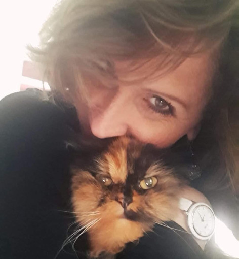 Abbandono di animali, l'appello della scrittrice biellese Raineri: "Un gesto di profonda inciviltà" Abbandono di animali, l'appello della scrittrice biellese Raineri: "Un gesto di profonda inciviltà"
