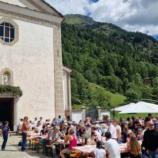 A Rima il “Risotto in piazza” richiama centinaia di persone