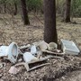 A Gattinara nuovi rifiuti abbandonati nel bosco: il Comitato richiama al rispetto del territorio