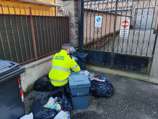 Quarona, controlli sulla raccolta differenziata: individuati cinque trasgressori