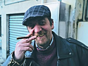 Quarona, una gara di solidarietà per Angelo Debonis: raccolti 2.030 euro dalla cittadinanza e funerale sostenuto da Comune e Fondazione Valsesia