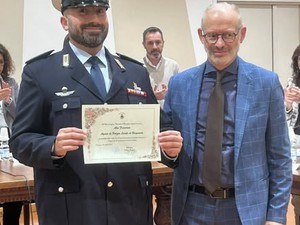 Borgosesia, encomio all’agente di Polizia Locale Alex Franciosa per aver salvato una vita