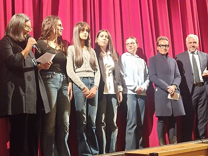 Il Liceo Ferrari ringrazia Igea: quattro borse di studio nel segno del volontariato Il Liceo Ferrari ringrazia Igea: quattro borse di studio nel segno del volontariato