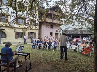 Scopello, grande partecipazione per l’intitolazione della nuova piazza a Benvenuto Gianoletti Scopello, grande partecipazione per l’intitolazione della nuova piazza a Benvenuto Gianoletti