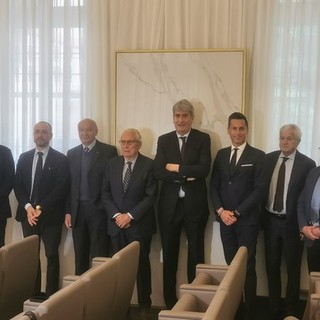 Sant'Andrea, arriva il robot chirurgico: Fondazione Crv investe quasi un milione di euro