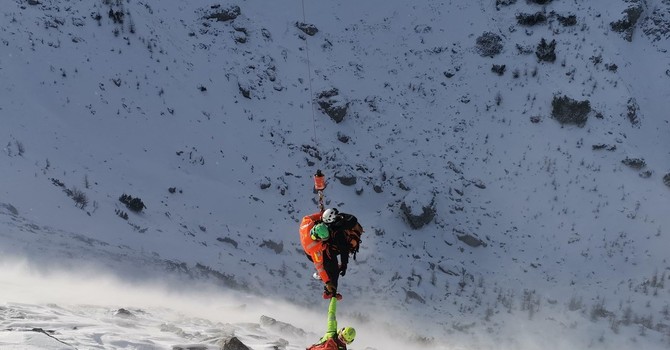 Montagna, gelo fino a -20°C in quota: attenzione al ghiaccio invisibile e all’attrezzatura
