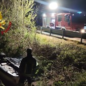 Dal Nord-ovest: auto fuori strada a Santhià, quattro le persone coinvolte