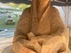 Grignasco, nel cortile della Biblioteca prende forma una nuova scultura di Dino Damiani