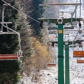 Le seggiole della seggiovia Scopello–Mera diventano ricordi da collezione