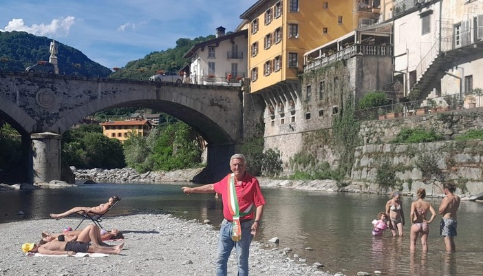 Riaperta la spiaggia al Ponte Antonini di Varallo Riaperta la spiaggia al Ponte Antonini di Varallo