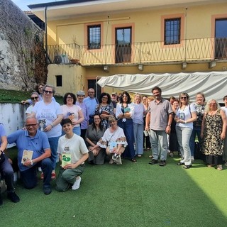 Silent Book Club Borgosesia, le storie escono dai luoghi tradizionali della lettura