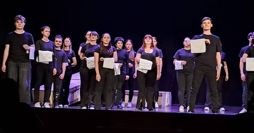 Varallo: Applausi al Teatro Civico per “Quel dramma scozzese”