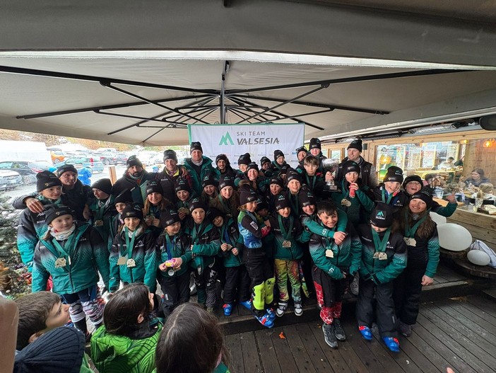 Alpe di Mera, lo Ski Team Valsesia organizza e conquista il Trofeo AMA nella gara Flipper dei Pulcini Alpe di Mera, lo Ski Team Valsesia organizza e conquista il Trofeo AMA nella gara Flipper dei Pulcini