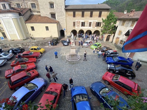 Valduggia, la Scuderia Crocodilus accoglie un centinaio di auto d’epoca