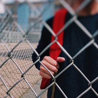 7 novembre Giornata Internazionale contro la Violenza a Scuola, l’allarme di Meter: &quot;dal bullismo agli abusi digitali con l’IA&quot;