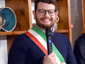 Valduggia, cambio in Consiglio comunale: Davide Guida si dimette, entra Luisa Palladino