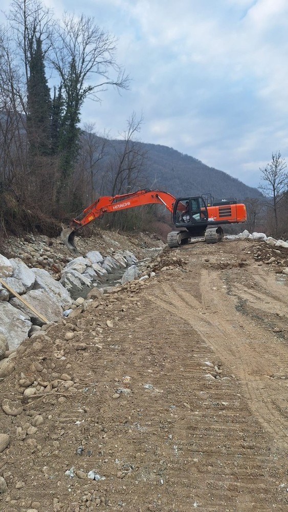 Doccio, in corso i lavori per la nuova scogliera sul Sesia: investimento da 300mila euro per la sicurezza