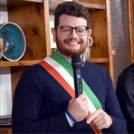 Valduggia, cambio in Consiglio comunale: Davide Guida si dimette, entra Luisa Palladino