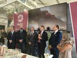 Salone del Gusto, il pane gigante di Coggiola conquista lo stand Piemonte