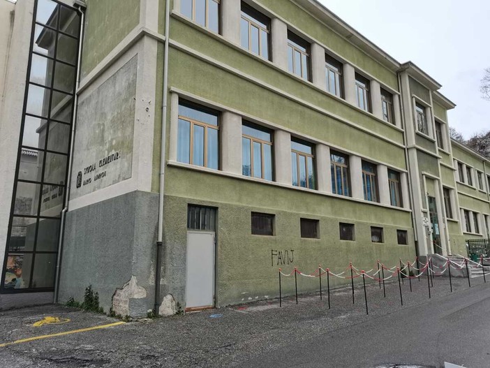 Valdilana, lavori finiti: si presenta il nuovo volto della scuola di Valle Mosso (foto di repertorio) Valdilana, lavori finiti: si presenta il nuovo volto della scuola di Valle Mosso (foto di repertorio)