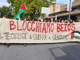 La Polizia in assetto antisommossa blocca l'accesso alle Ogr: tensione altissima