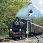 Il passaggio del treno storico conquista i visitatori nella vicina Valsesia (servizio di Ermanno Orsi)